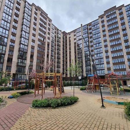 Vip Apartments Loetsk Buitenkant foto