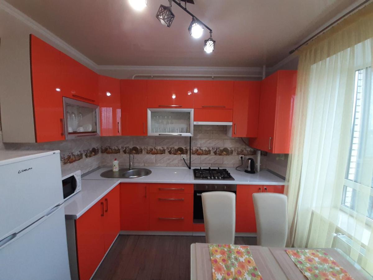 Vip Apartments Loetsk Buitenkant foto