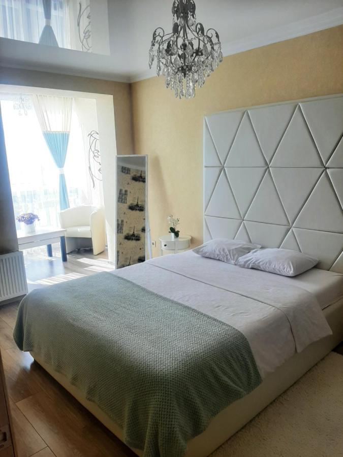 Vip Apartments Loetsk Buitenkant foto